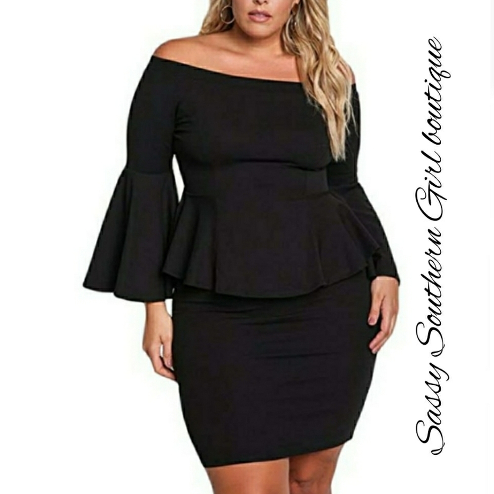 🆕⭐ Plus size Black off shoulder dress⭐